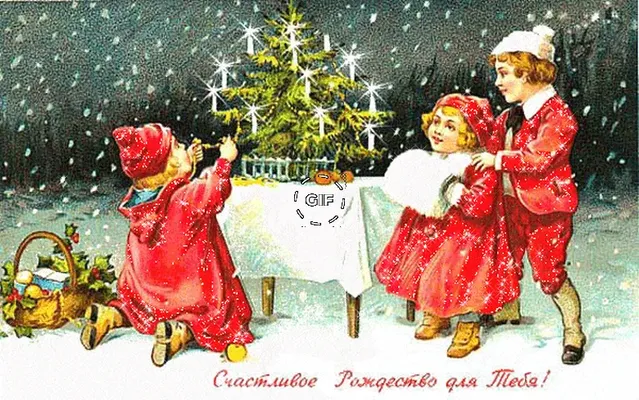 Детки в красных мерцающих костюмах украшают рождественскую ель